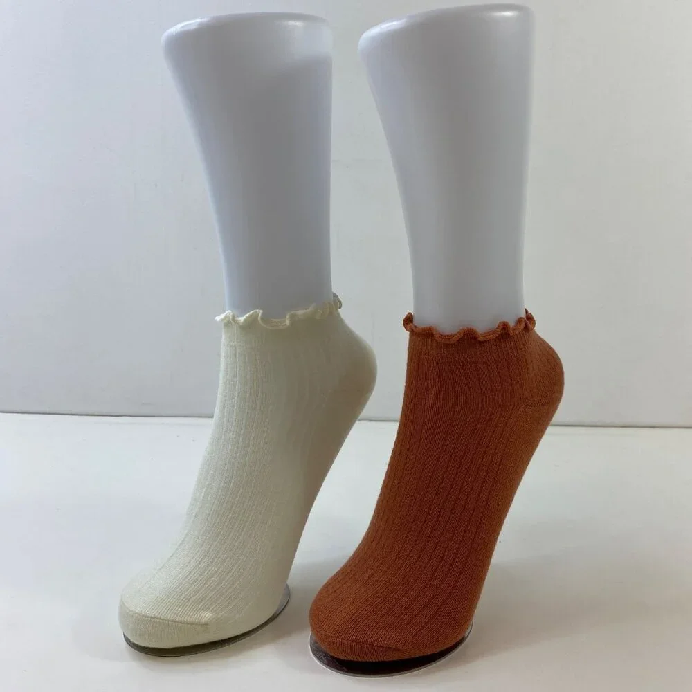 Womens Ruffle Ankle Socks 2-Pack Adorable Ribbed Design Cream Brown - Picture 1 of 3